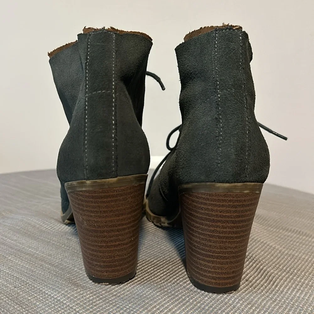 Ruff Hewn Women's Suede Cypress Boots Blue size 11